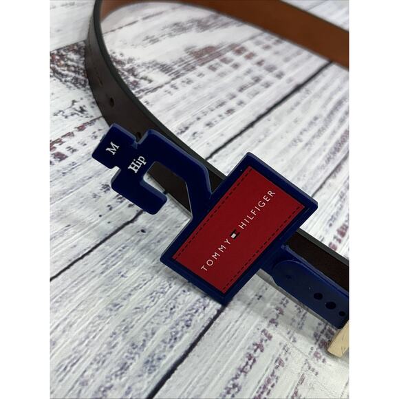 NWT Tommy Hilfiger Women\'s Brown Monogram H Buckle‎ Fashion Belt Size Medium main image 4